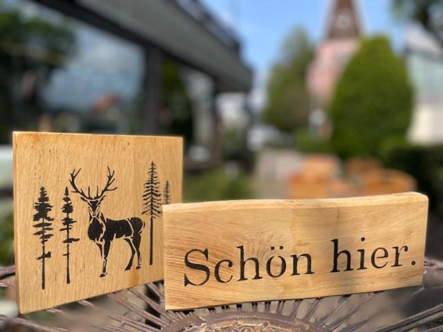 Gasthaus Hirschenstube & Gaestehaus Gehri Waldkirch Bagian luar foto